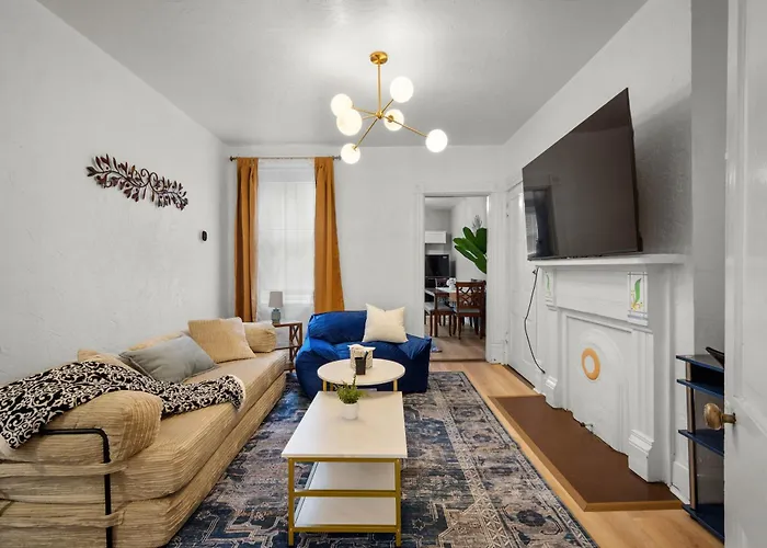 Double Living, Yard, Bbq, Massage & South Side Fun Holiday home Pittsburgh