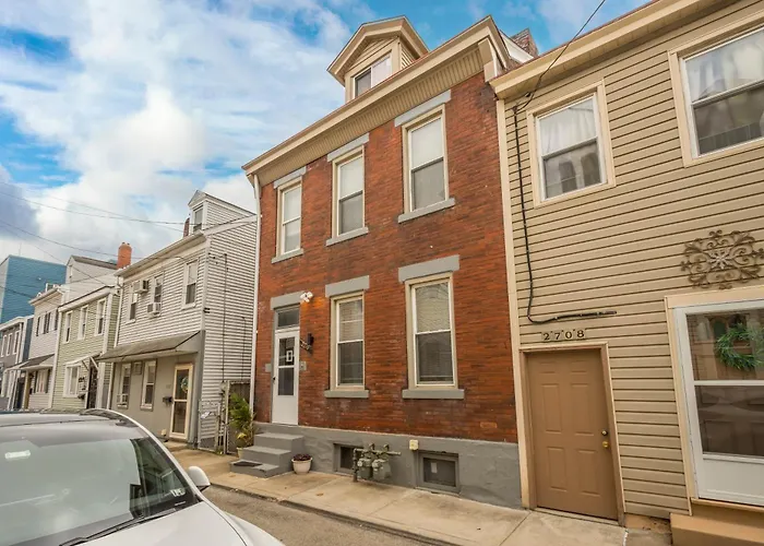 Double Living, Yard, Bbq, Massage & South Side Fun * Pittsburgh