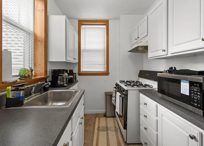 Holiday home Double Living, Yard, Bbq, Massage & South Side Fun Pittsburgh
