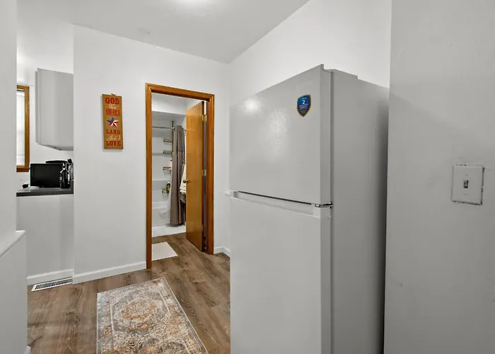 Double Living, Yard, Bbq, Massage & South Side Fun Holiday home
