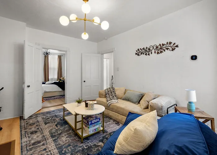 Double Living, Yard, Bbq, Massage & South Side Fun Holiday home